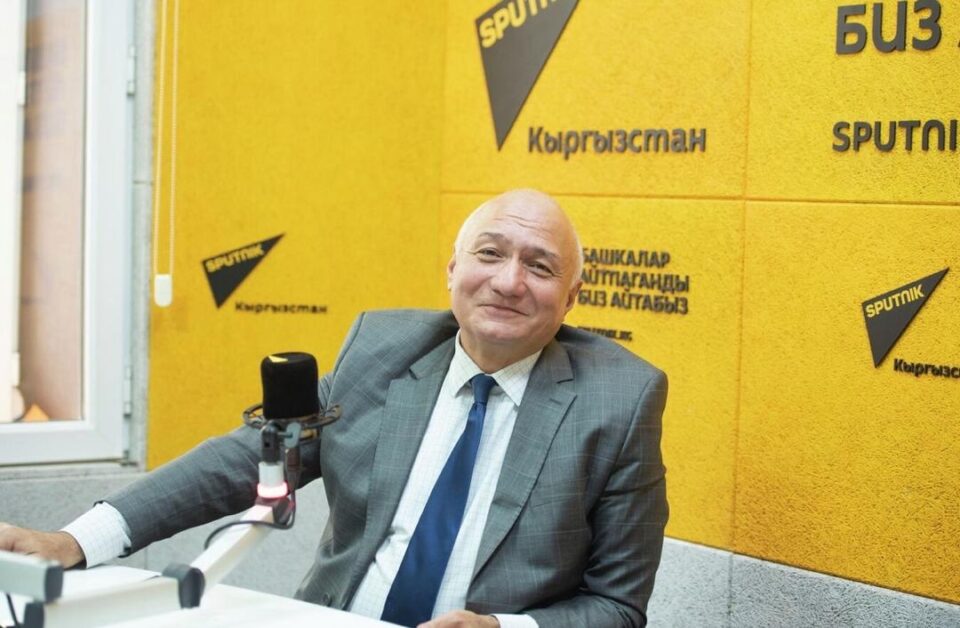 «Мост дружбы, построенный словом: азербайджанский писатель о Чингизе Айтматове»