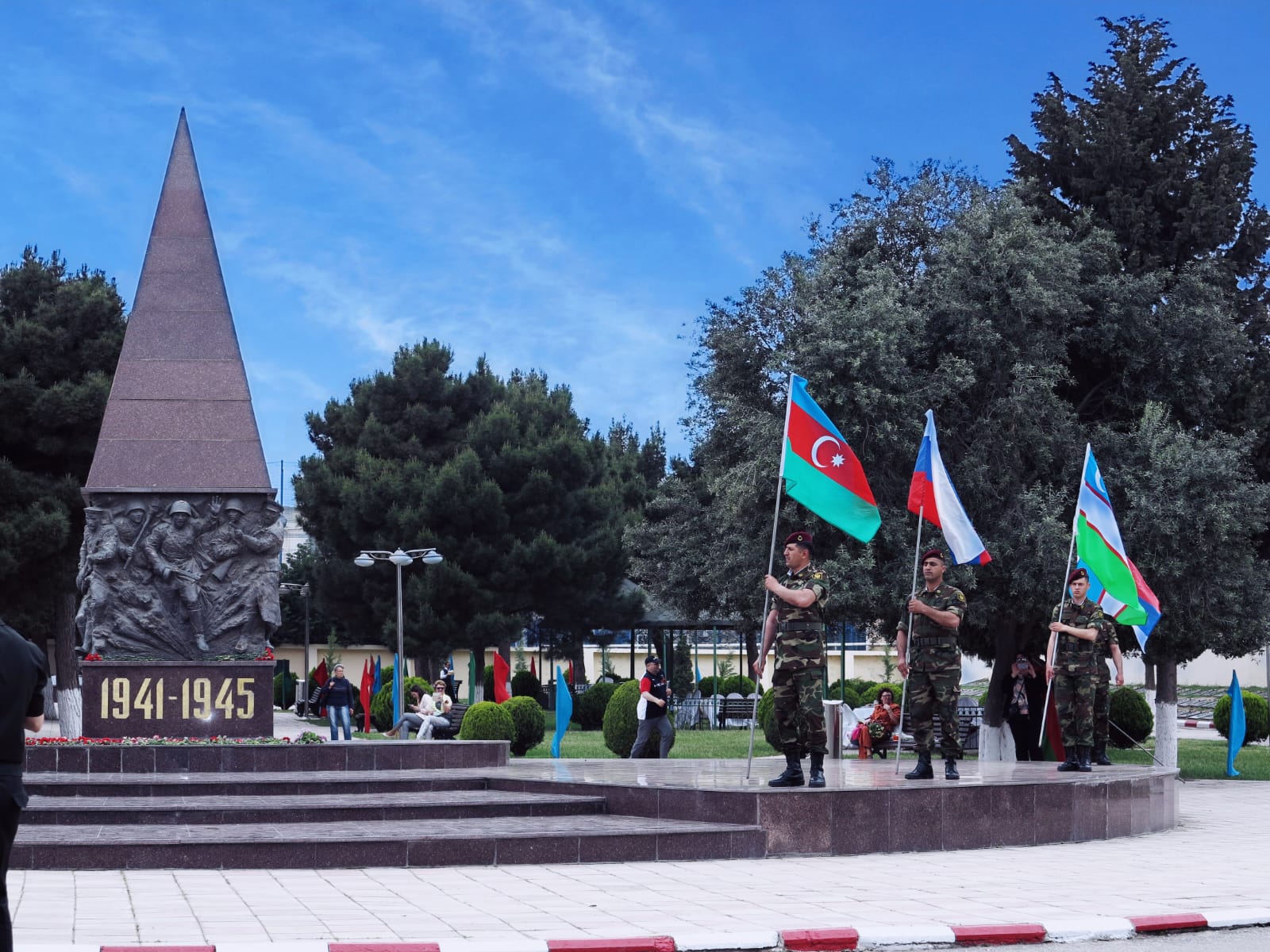 Наш Город Ветров, или Город-Герой и Город Героев