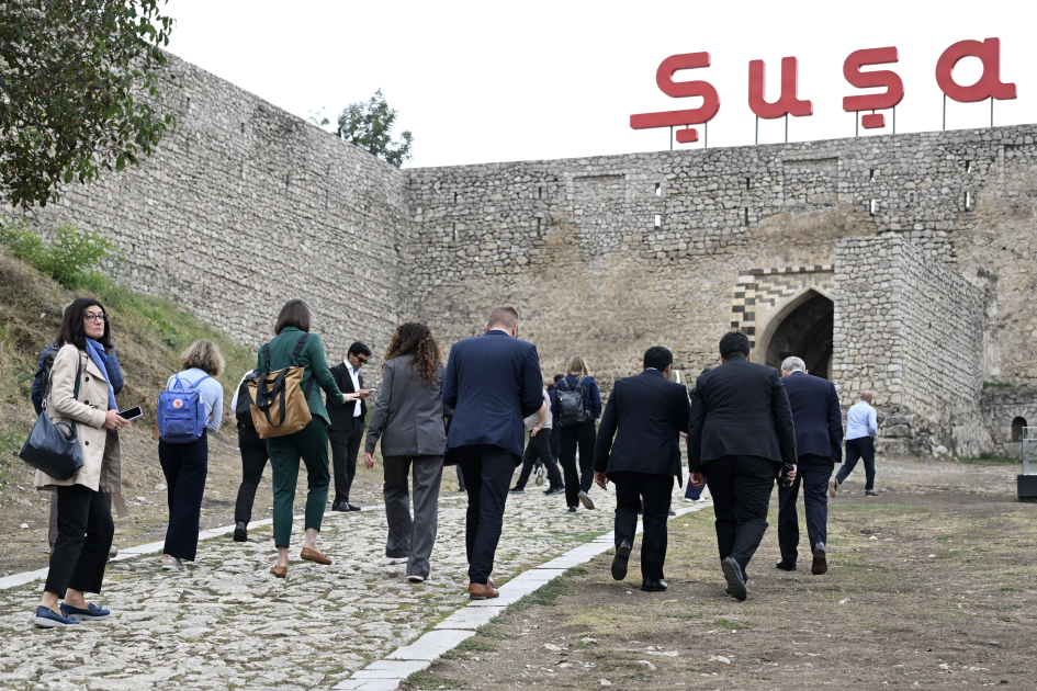 Avropa İttifaqı Şurasının üzvləri işğaldan azad olunmuş ərazilərə səfər ediblər